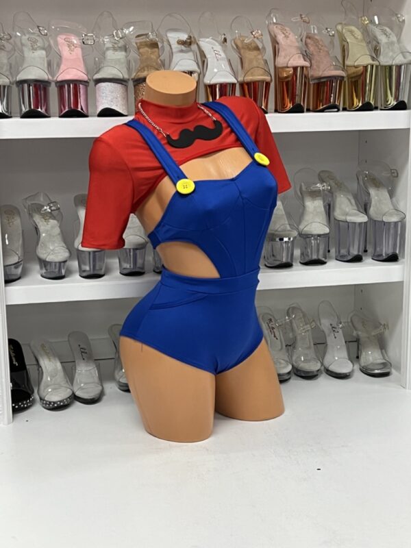 Sexy Plumber Babe - Image 2