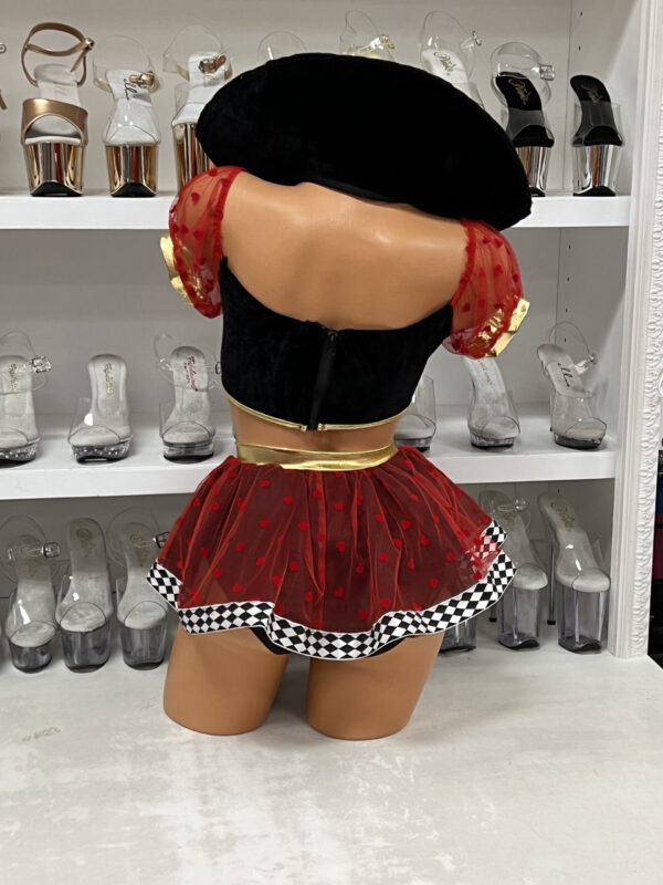 Wicked Wonderland Queen - Image 4