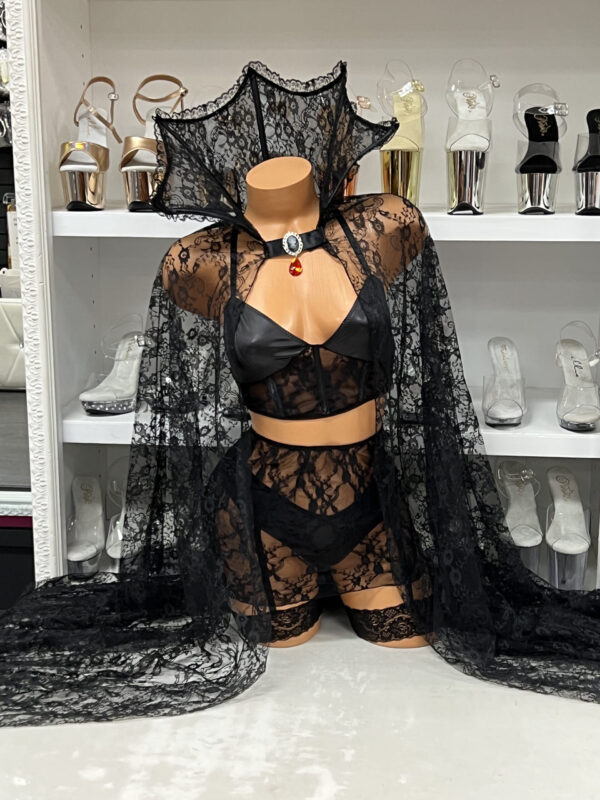 Vampire Temptress - Image 2