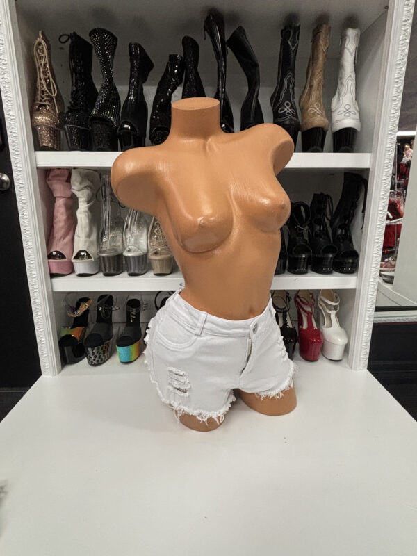 Curves for Days Jean Shorts - Image 4