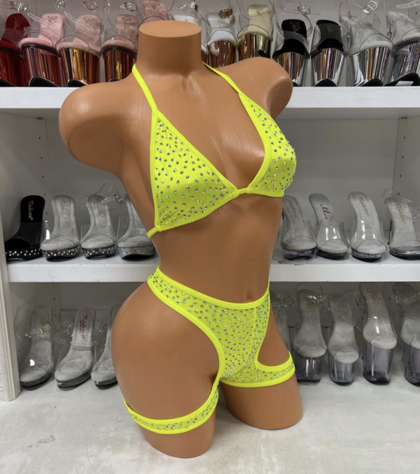 Solid Layla Rhinestone Wrapped Short Set - Image 19