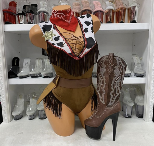 Wild West Hottie - Image 2