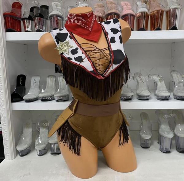 Wild West Hottie - Image 3