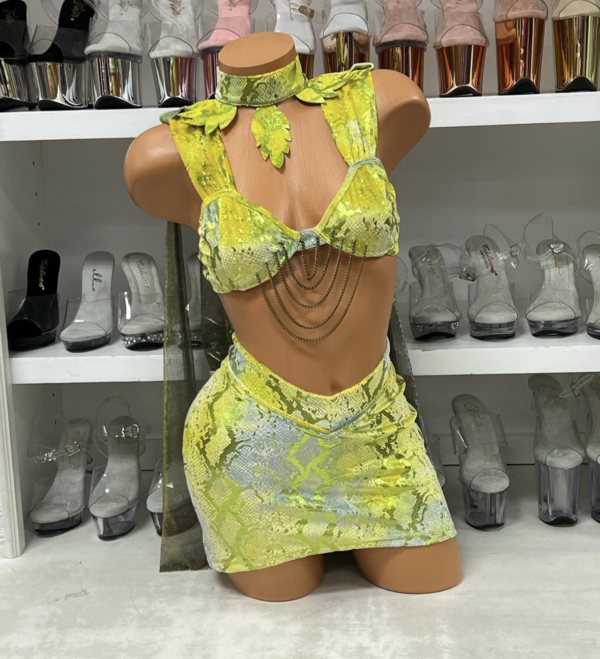 Stone Cold Stunner Sexy Medusa Costume - Image 3