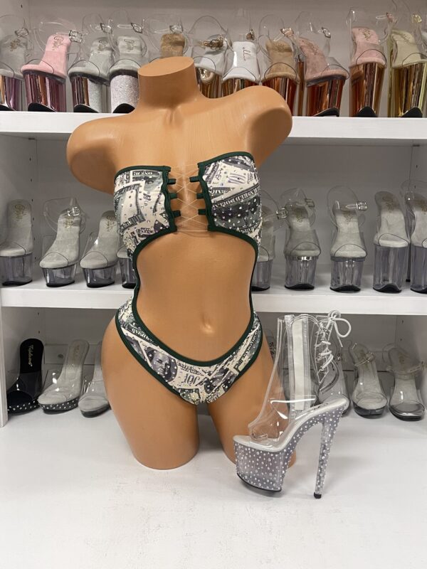 Daisy Pattern Rhinestone Romper - Image 5