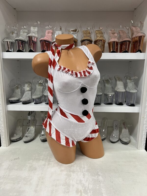 Sexy Snow Woman - Image 2