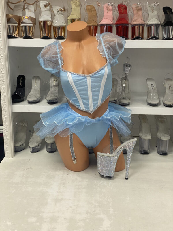 Glass Slipper Cinderella - Image 2