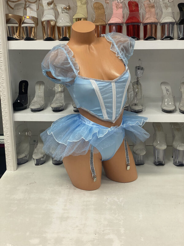 Glass Slipper Cinderella - Image 4