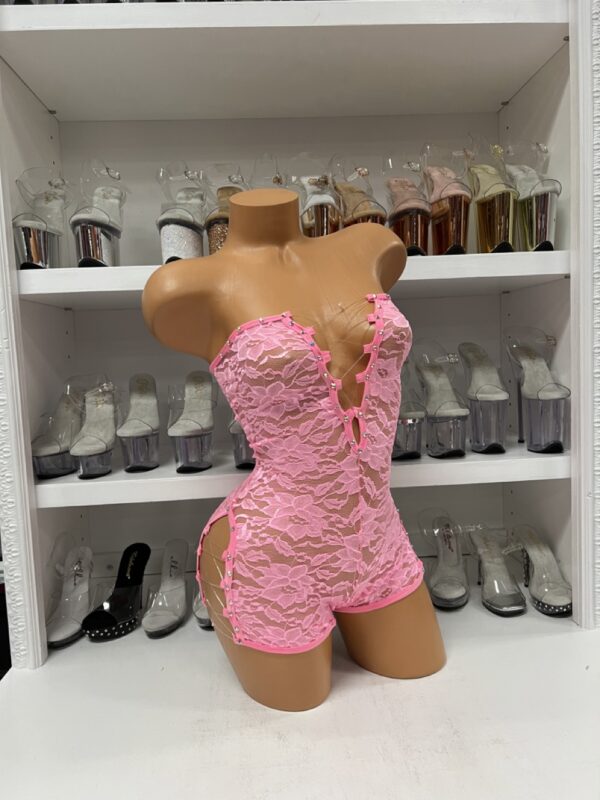 Lace Romper - Image 31