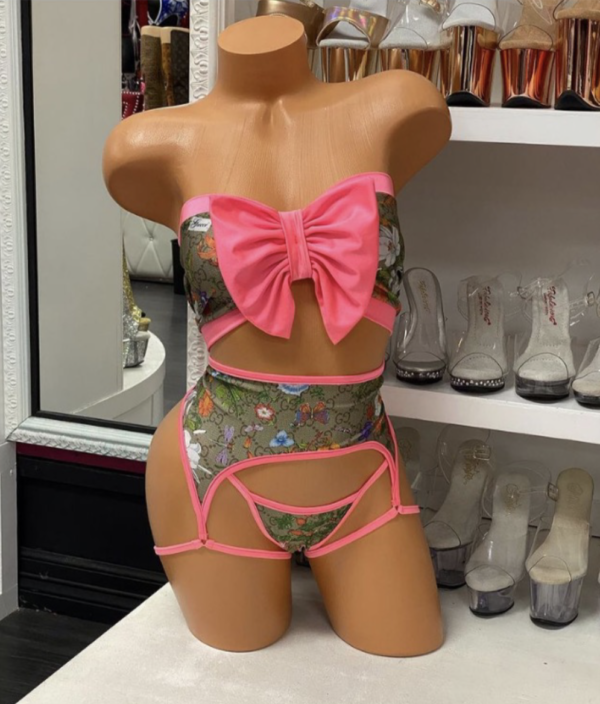 Floral Inspired 3pc Set with a Big Center Bow and Garters Attached - Image 3