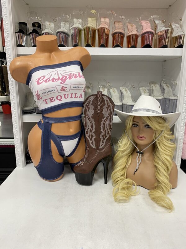 Red Cowgirl Tequila Chapset