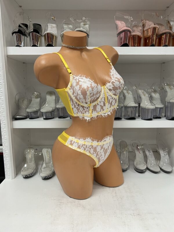 White and Yellow Lace 2 Piece Lingerie Set - Image 4