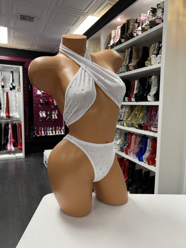 White Velvet Rhinestone Set – One Size - Image 4