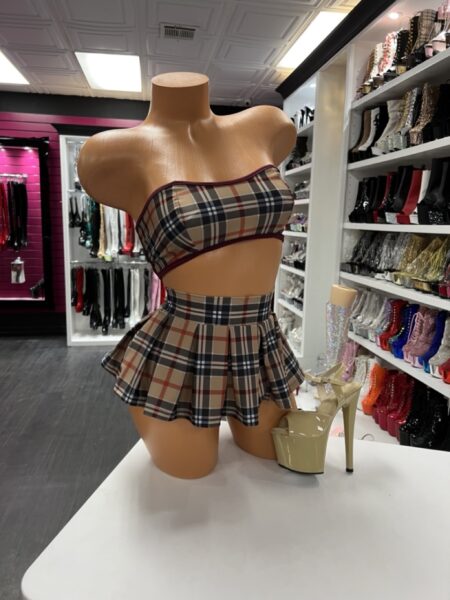 Tan plaid skirt set outfit with crop top and pleated mini skirt