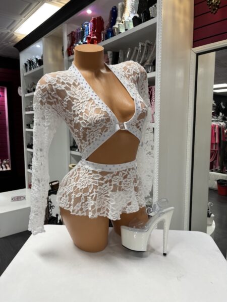 White lace long sleeve slingshot set with cutout design and removable skirt