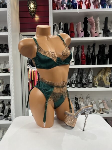 Emerald Lace Garterset