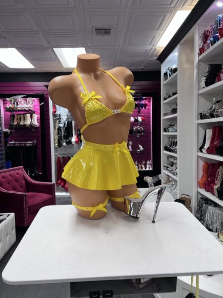 Yellow patent bow skirt set with crystal details